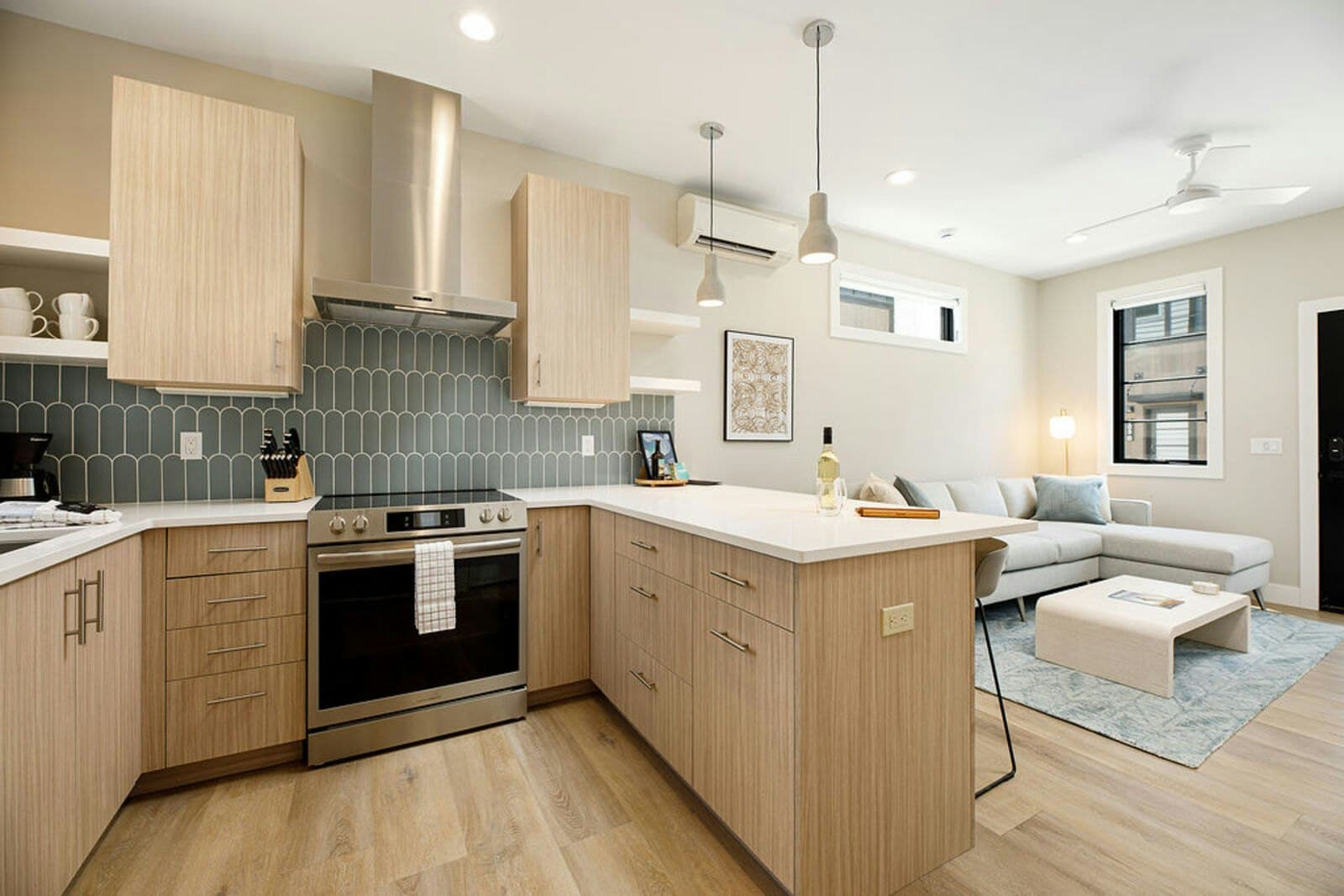 Kitchen with fish-scale tile backsplash